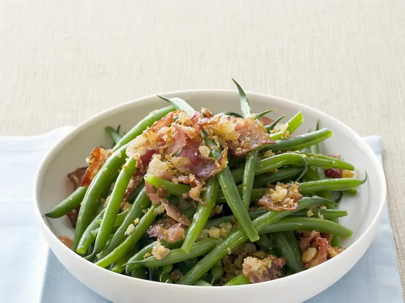 Grüne Bohnen mit gebratenem Pancetta