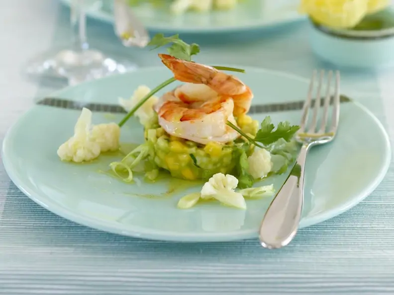 Shrimps mit Mango-Avocado-Salat
