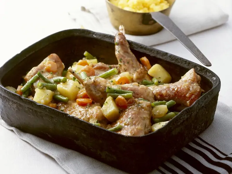 Geschmorter Kaninchenbraten mit Maispürree
