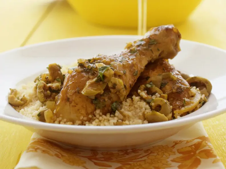 Tajine mit Hähnchen, Oliven und Zitrone