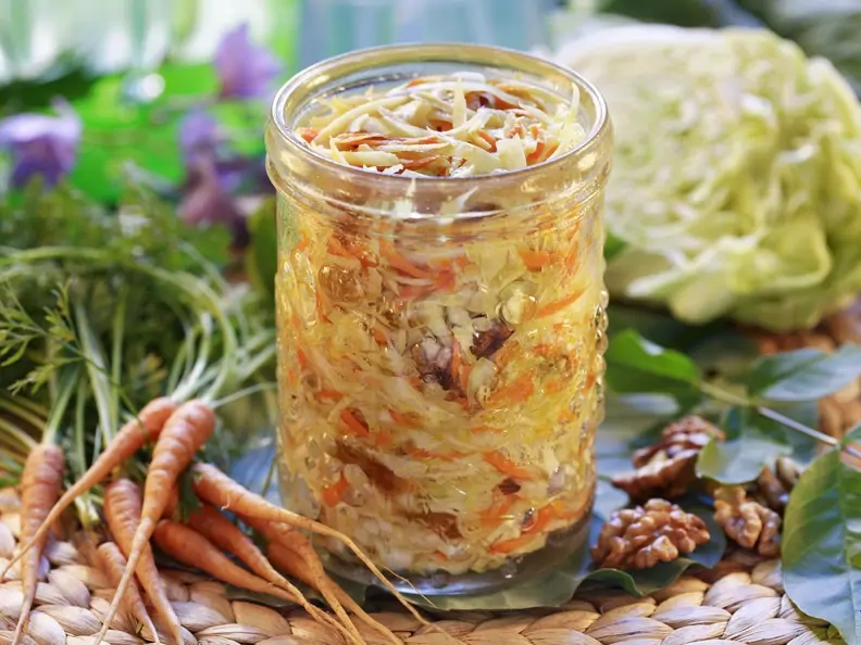 Marinierter Weißkohl mit Karotten