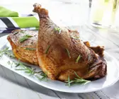 Gebratene Kräuter-Gänsekeulen