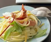 Zitronenpasta mit Hummer