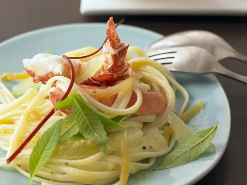 Zitronenpasta mit Hummer