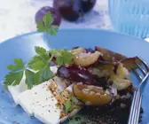Linsen-Pflaumen-Salat mit Schafskäse