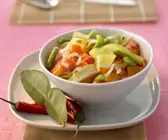 Curry mit Kürbis, Süßkartoffeln, Kohl und Bohnen