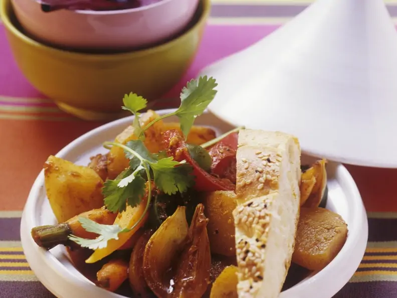 Tajine mit Topinambur und Weißbrot