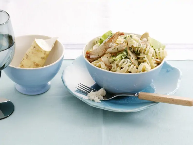 Pasta mit Hähnchen, Porree und Meerrettich