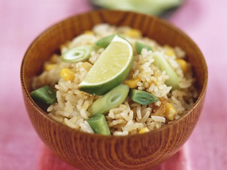 Gemüse-Reis-Pfanne auf Thai-Art