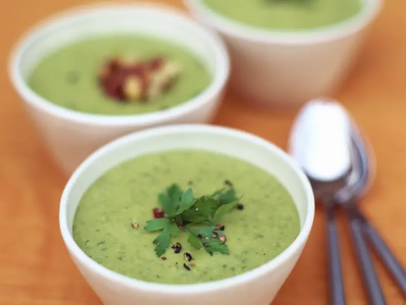 Cremige Kräutersuppe