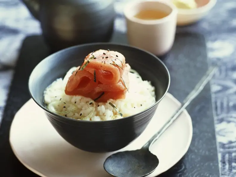 Sashimi vom Thunfisch mit Tee-Reis