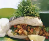 Loup de mer im Bananenblatt