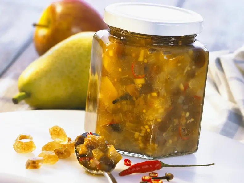 Scharfes Chutney aus Birne