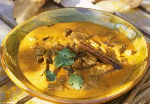 Kokos-Curry mit Schweinefleisch