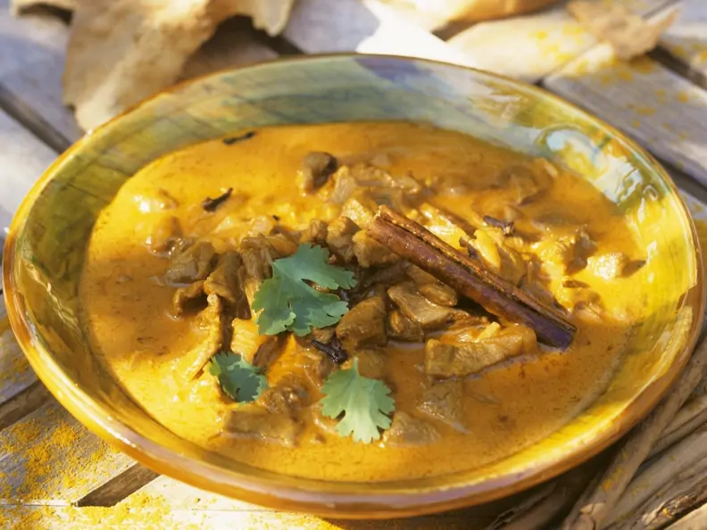 Kokos-Curry mit Schweinefleisch