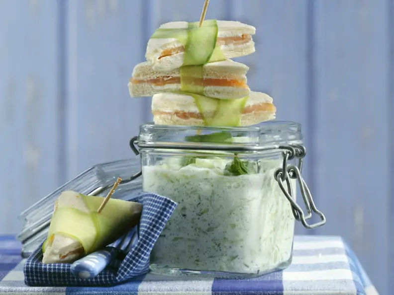 Lachstramezzini mit Tsatsiki