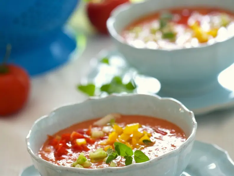Kalte spanische Gemüsesuppe (Gazpacho)