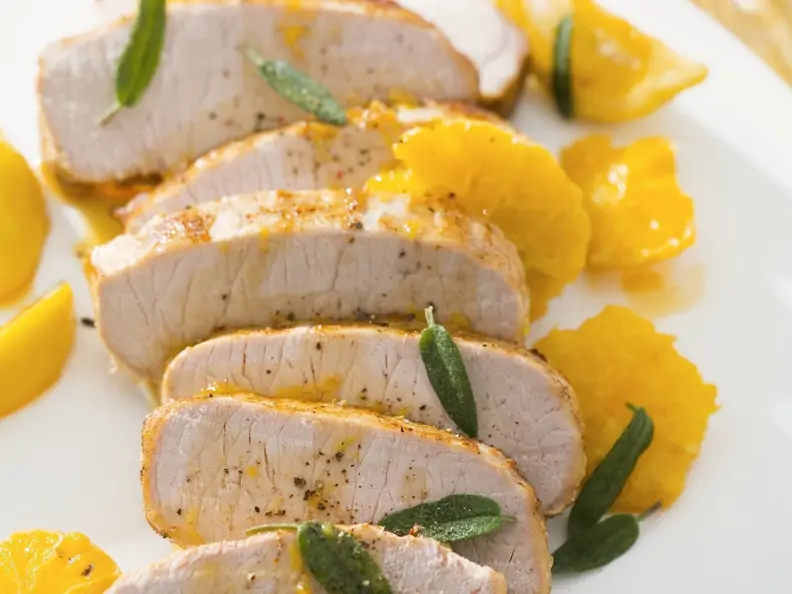 Schweinefilet mit Zitrussoße und Salbei