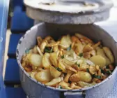 Gebratene Kartoffeln mit Pfifferlingen
