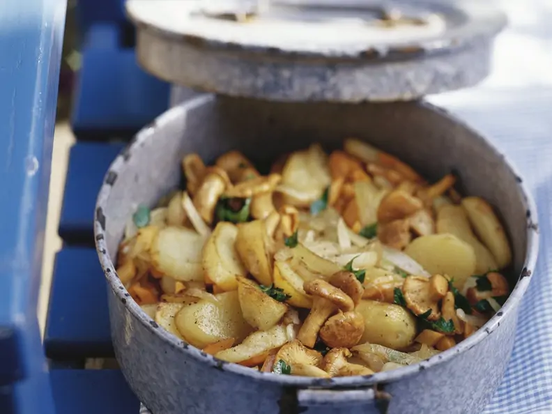 Gebratene Kartoffeln mit Pfifferlingen