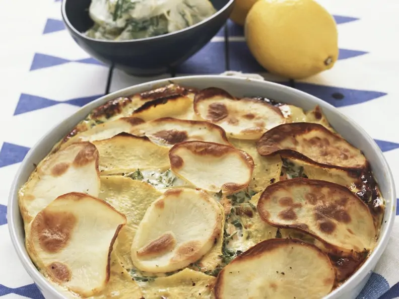 Lachsauflauf mit Kräutern und Kartoffeln