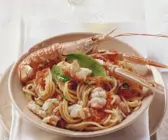Spaghetti mit Garnelen und Tomatensoße