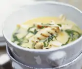 Hähnchen-Kokossuppe mit Ingwer