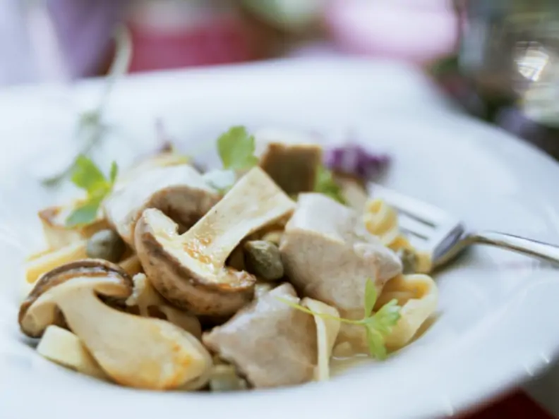 Frikassee vom Kalb mit Kapern und Steinpilzen