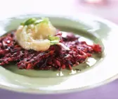 Rote-Bete-Reibekuchen mit Apfelmus