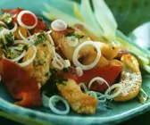 Knusprige Fisch mit Gemüse und Bananen
