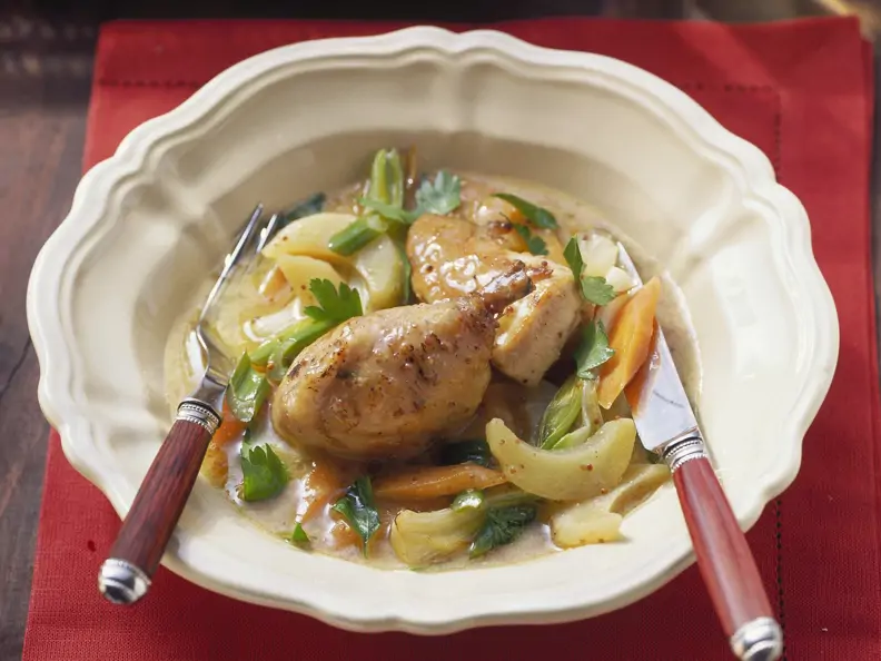 Hähnchen in Weißwein mit Kohlrabi und Karotten