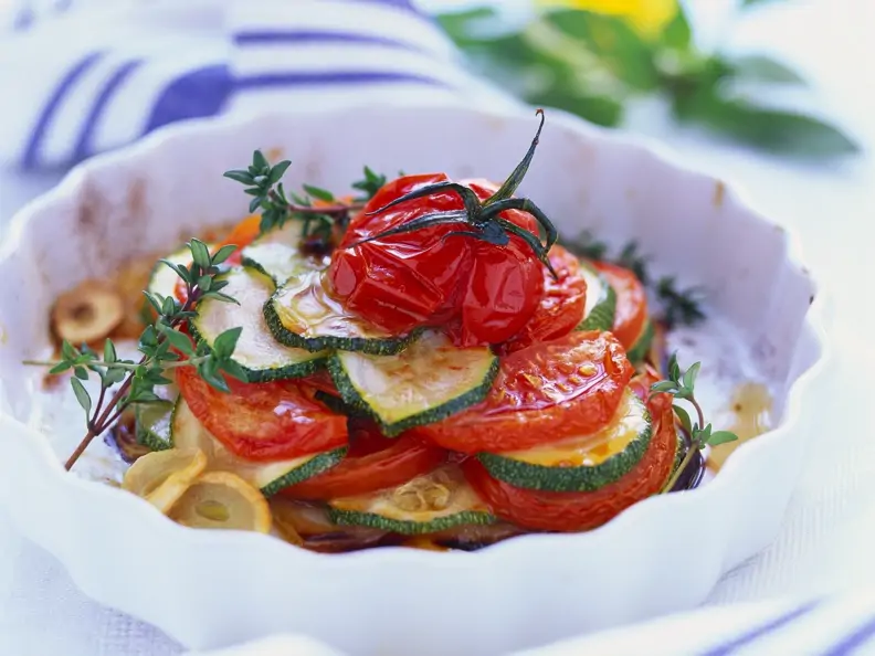 Tomaten-Zucchini-Auflauf mit Knoblauch