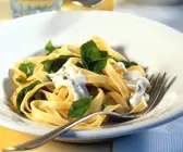 Nudeln mit Spinat und Roquefort