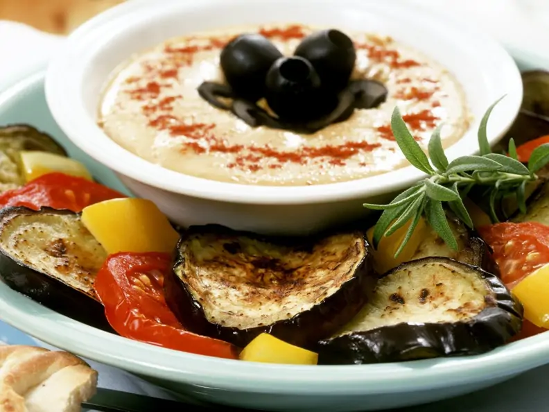 Grillgemüse mit Kichererbsencreme