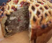 Pastete mit Reh und Cranberries