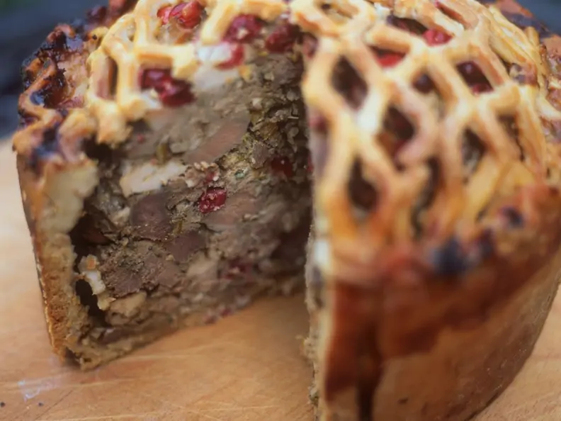 Pastete mit Reh und Cranberries