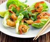 Thai-Scampi mit Salat und Koriander