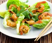 Thai-Scampi mit Salat und Koriander