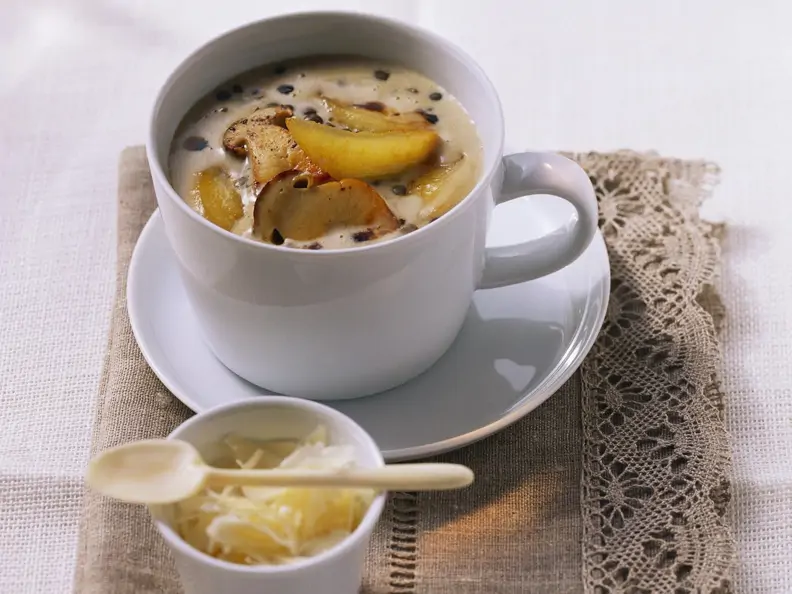 Cremige Linsensuppe mit Steinpilzen