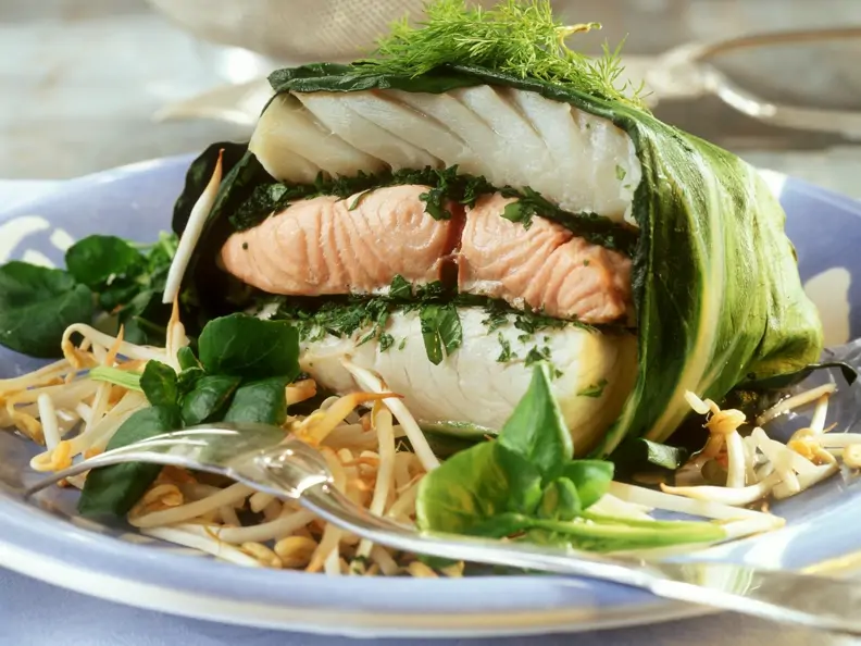 Mangoldpäckchen mit dreierlei Fisch