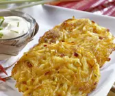 Kartoffelpuffer mit Bambussprossen und Chili
