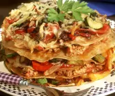 Hackfleisch-Pfannkuchen-Torte