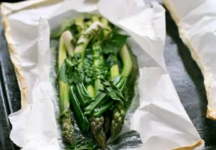 Grüner Spargel im Backofen