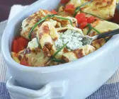 Gefüllte Pfannkuchen mit Ricotta, Mozzarella und Tomaten