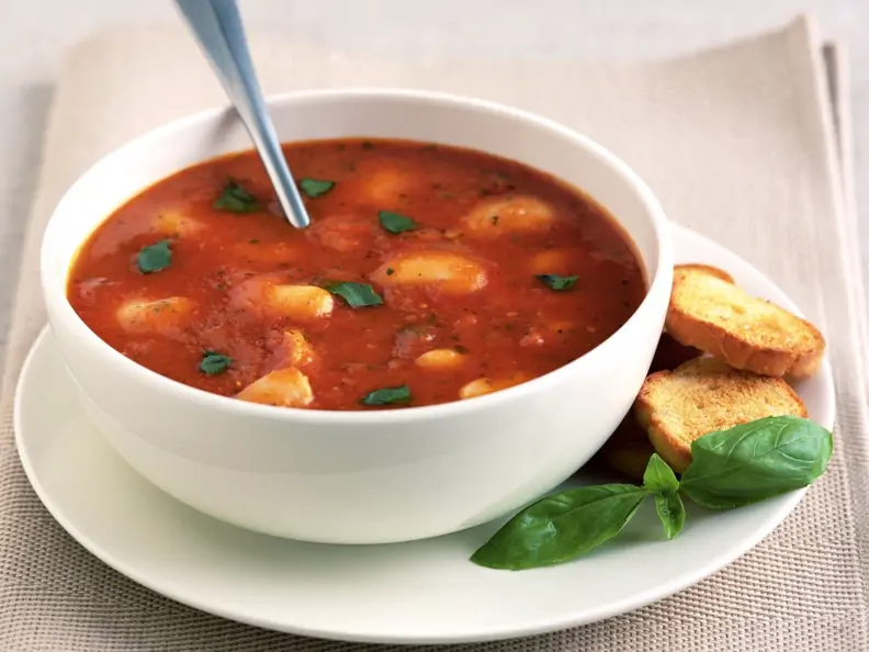 Tomaten-Bohnen-Suppe