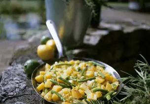 Kartoffel-Bohnen-Pfanne mit Zitrone