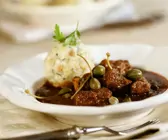 Kalbsgulasch mit Kapern