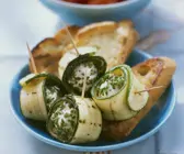 Zucchini-Frischkäse-Rollen