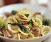 Pasta mit Brokkolisoße