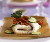 Gebackenes Seezungenfilet mit marinierten Tomaten